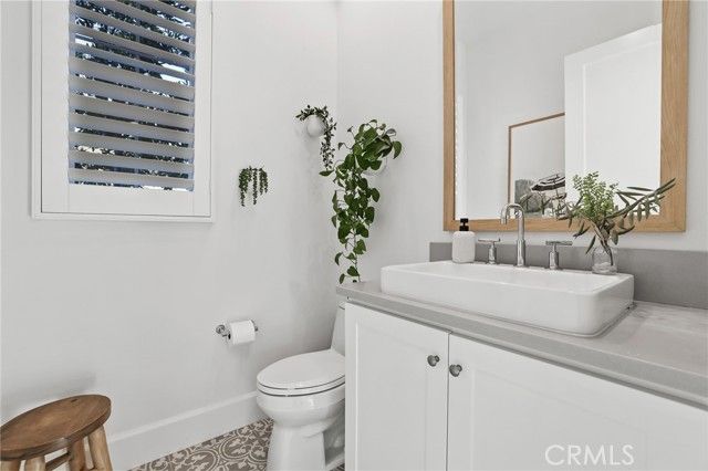 103 Vigna, Irvine, CA 92602