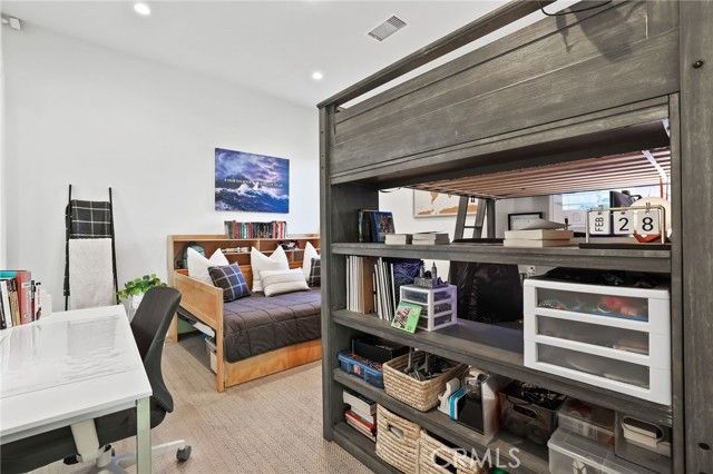 103 Vigna, Irvine, CA 92602