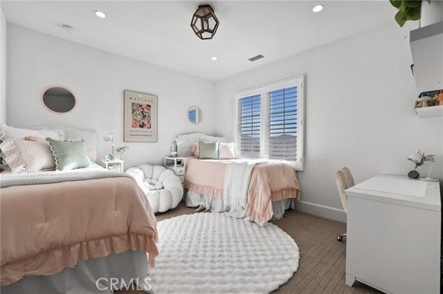 103 Vigna, Irvine, CA 92602