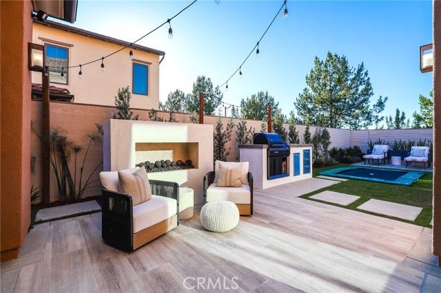 103 Vigna, Irvine, CA 92602