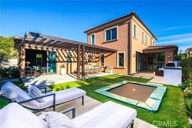 103 Vigna, Irvine, CA 92602