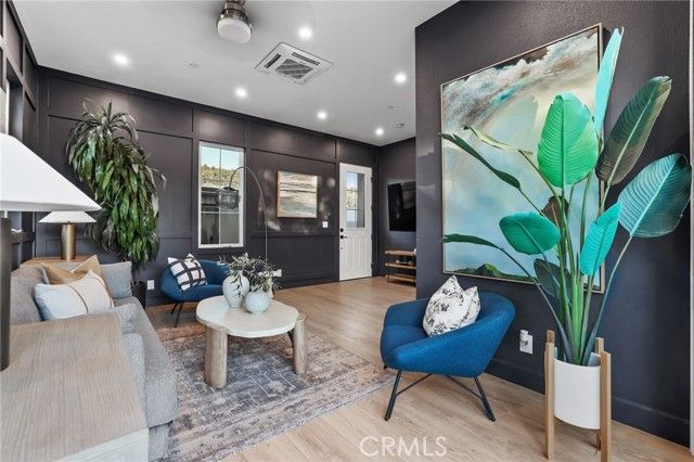 103 Vigna, Irvine, CA 92602