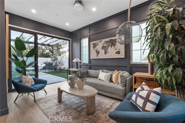 103 Vigna, Irvine, CA 92602