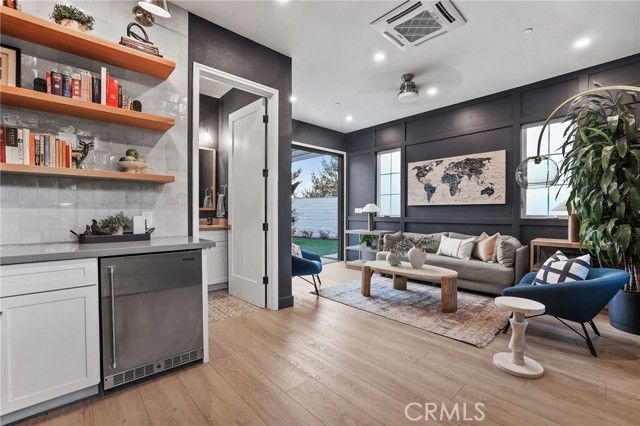 103 Vigna, Irvine, CA 92602