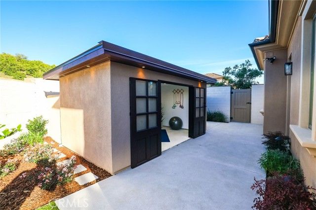 103 Vigna, Irvine, CA 92602