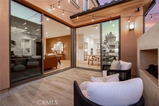 103 Vigna, Irvine, CA 92602