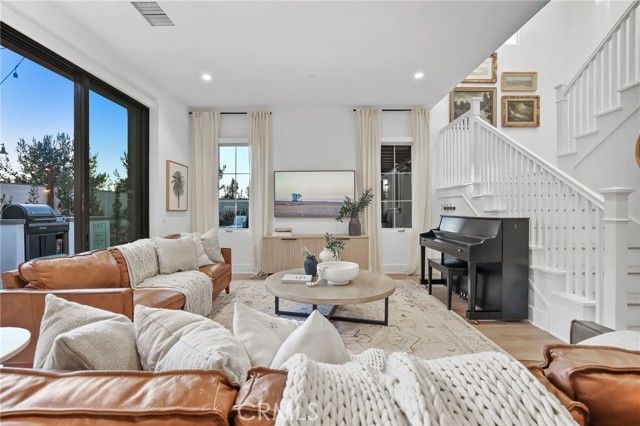 103 Vigna, Irvine, CA 92602