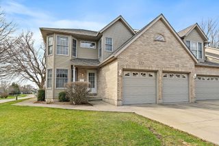 122 Mclaren Drive S, Sycamore, IL 60178