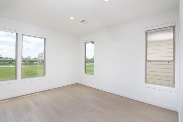 462 S Centro Circle, Shenandoah, TX 77385