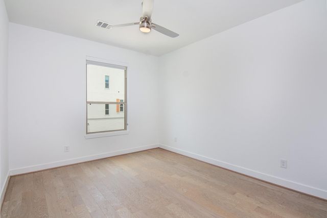 462 S Centro Circle, Shenandoah, TX 77385