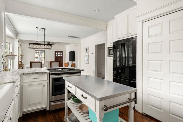 602 Aurora Street, Houston, TX 77008