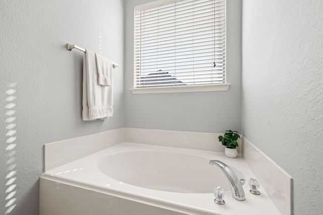 337 Turquoise Drive, Fort Worth, TX 76131