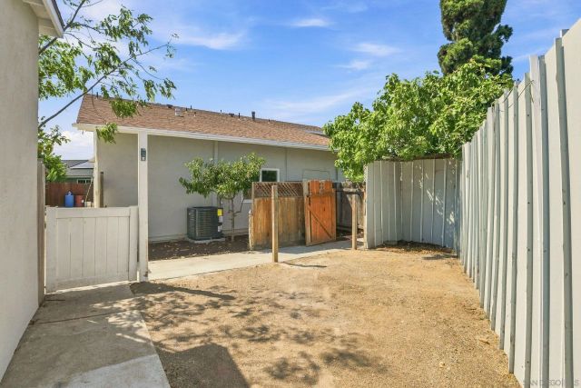 1598 Woodlark Ct, Chula Vista, CA 91911