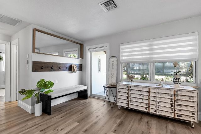 1605 Treemont Avenue, Jupiter, FL 33469