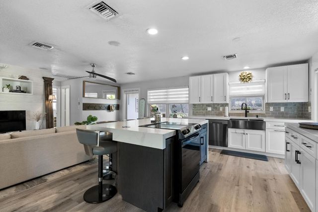 1605 Treemont Avenue, Jupiter, FL 33469