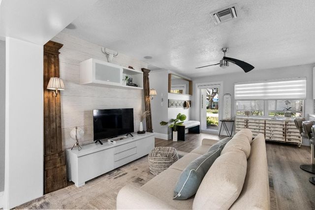 1605 Treemont Avenue, Jupiter, FL 33469