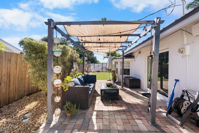 1605 Treemont Avenue, Jupiter, FL 33469