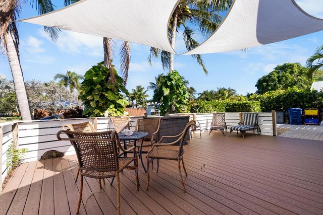 1605 Treemont Avenue, Jupiter, FL 33469