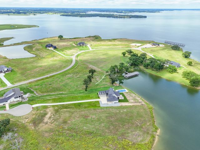 680 Peninsula Drive, Honey Grove, TX 75446