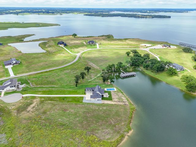 680 Peninsula Drive, Honey Grove, TX 75446