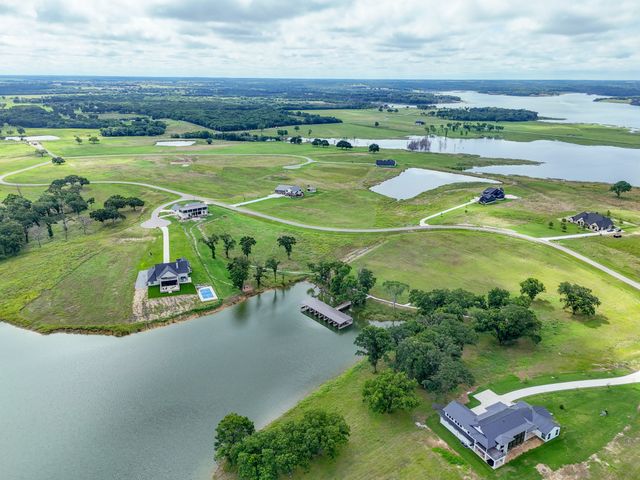 680 Peninsula Drive, Honey Grove, TX 75446