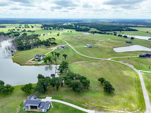 680 Peninsula Drive, Honey Grove, TX 75446