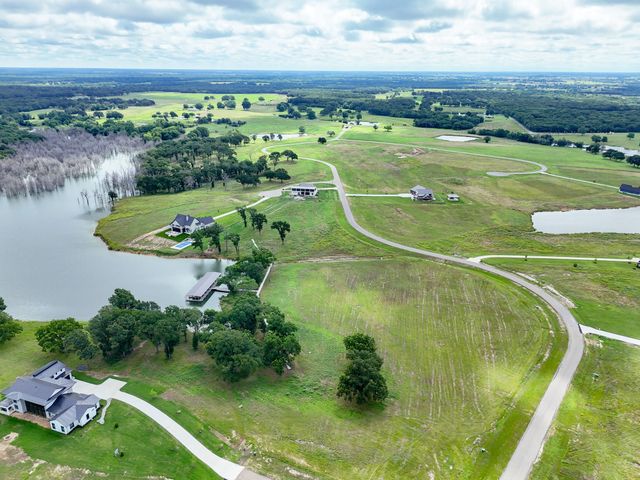 680 Peninsula Drive, Honey Grove, TX 75446