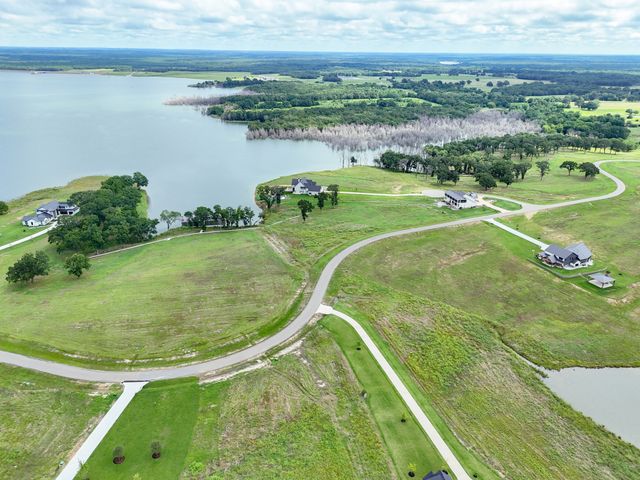 680 Peninsula Drive, Honey Grove, TX 75446