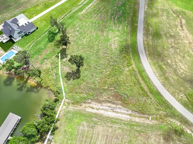 680 Peninsula Drive, Honey Grove, TX 75446