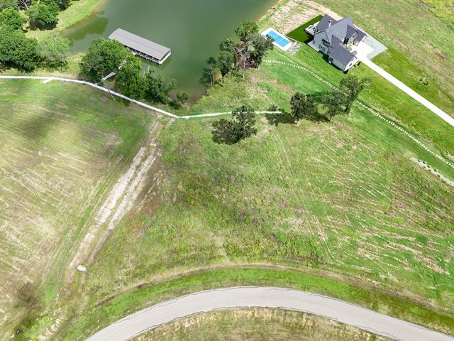 680 Peninsula Drive, Honey Grove, TX 75446