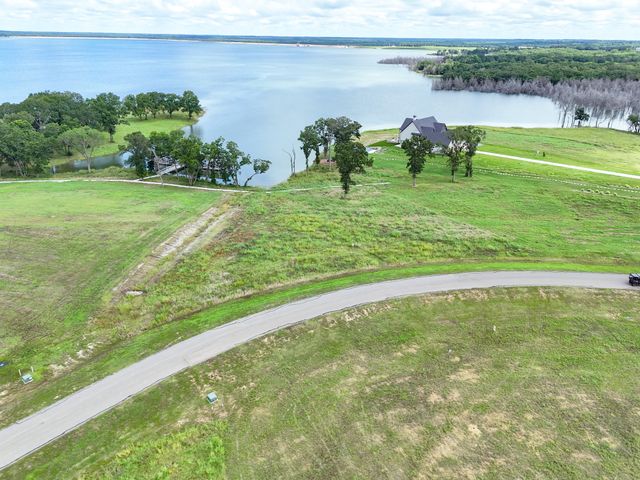 680 Peninsula Drive, Honey Grove, TX 75446