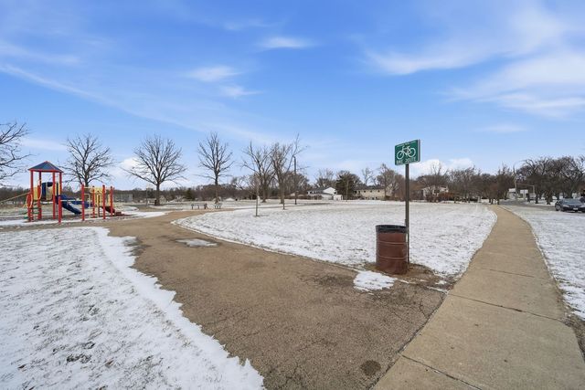 7214 Farmstead Lane, Hanover Park, IL 60133