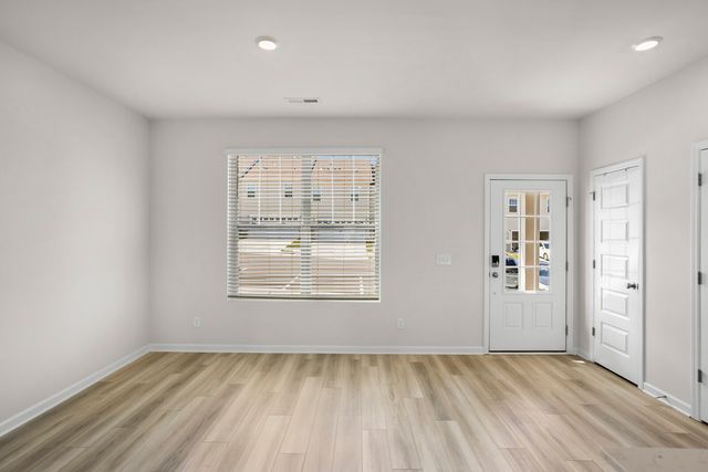 2719 Fordham St, Columbia, TN 38401