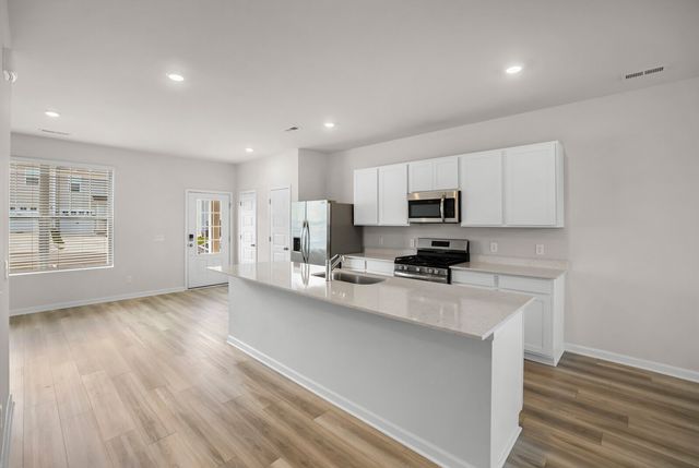2719 Fordham St, Columbia, TN 38401