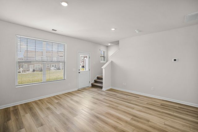 2719 Fordham St, Columbia, TN 38401