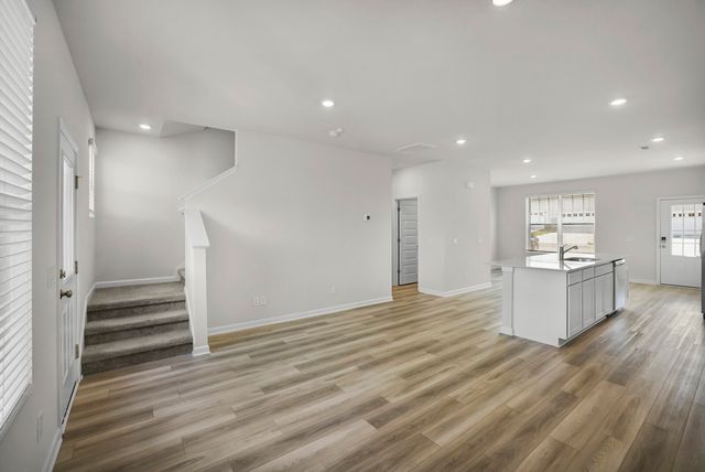 2719 Fordham St, Columbia, TN 38401