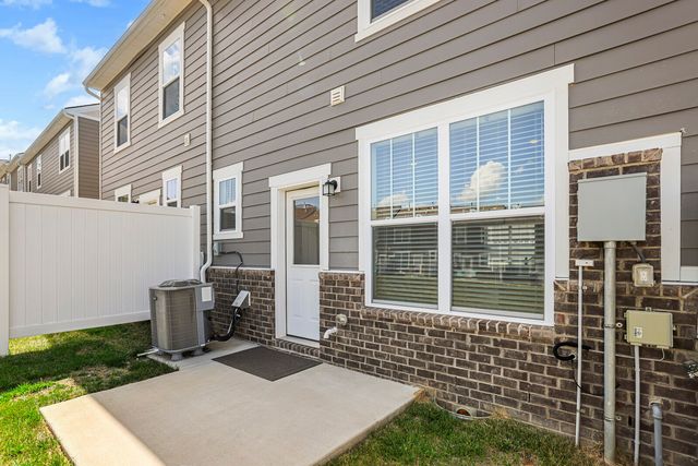 2719 Fordham St, Columbia, TN 38401