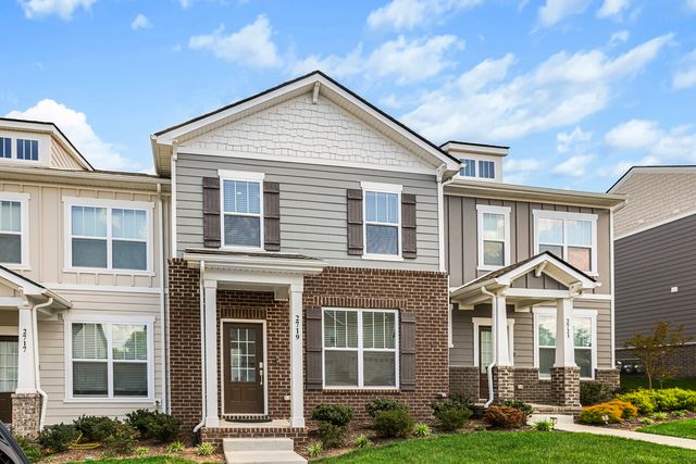2719 Fordham St, Columbia, TN 38401