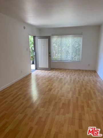 433 S Doheny Drive A, Beverly Hills, CA 90211