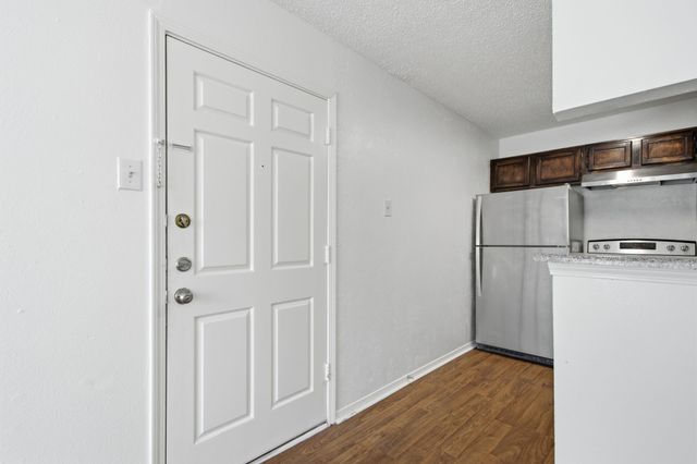 18333 Roehampton Drive 1323, Dallas, TX 75252