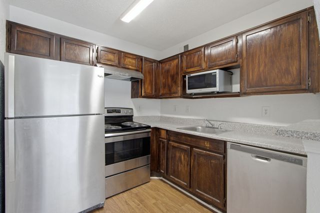 18333 Roehampton Drive 1323, Dallas, TX 75252