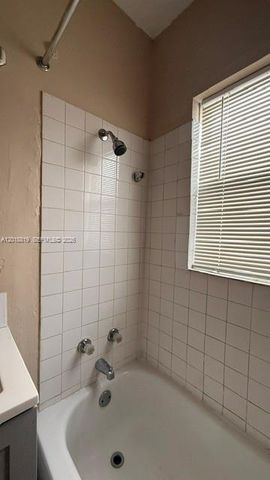 646 NW 14th Ter APT EAST, Fort Lauderdale, FL 33311