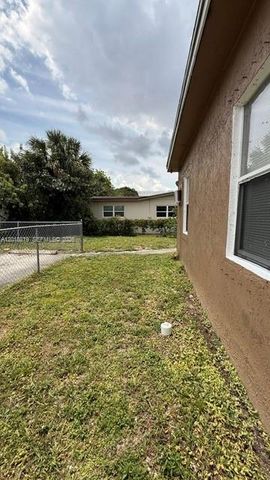 646 NW 14th Ter APT EAST, Fort Lauderdale, FL 33311