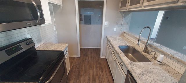 7340 Skillman Street 512, Dallas, TX 75231