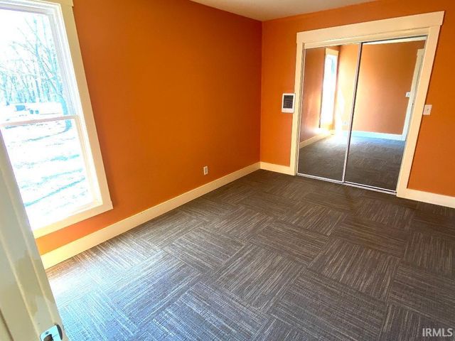 956 SW C Street, Linton, IN 47441