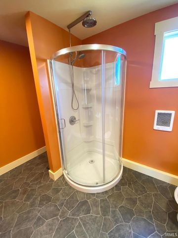 956 SW C Street, Linton, IN 47441