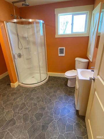 956 SW C Street, Linton, IN 47441