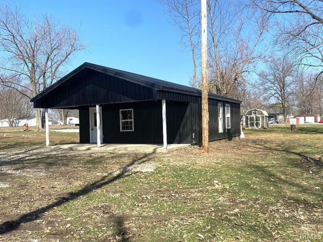 956 SW C Street, Linton, IN 47441