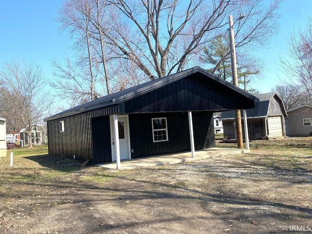 956 SW C Street, Linton, IN 47441