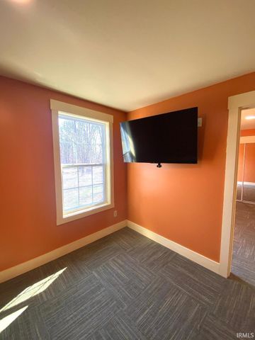 956 SW C Street, Linton, IN 47441